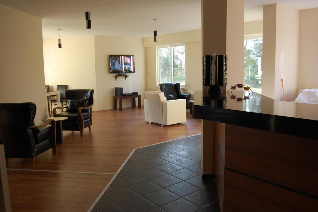 Mersin Green Tower Suites Mezitli Exterior photo